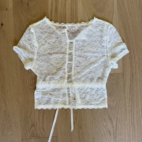 White lace top - meshki - Picture 4 of 4